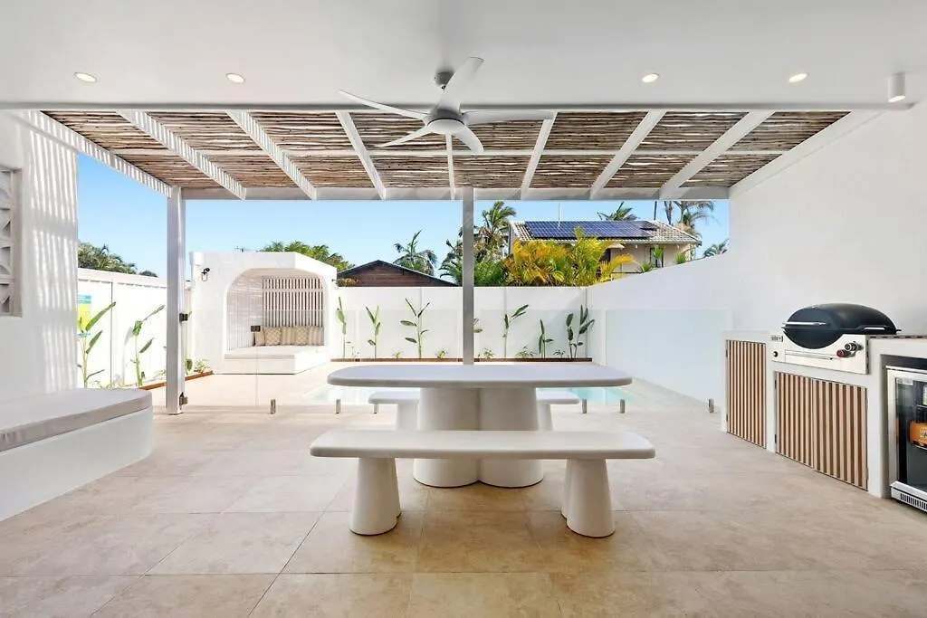 Apartment Beachside Villa With Heated Pool Marcoola